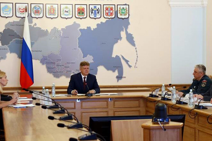 Анатолий Серышев провёл совещание по вопросам подготовки к летней оздоровительной кампании