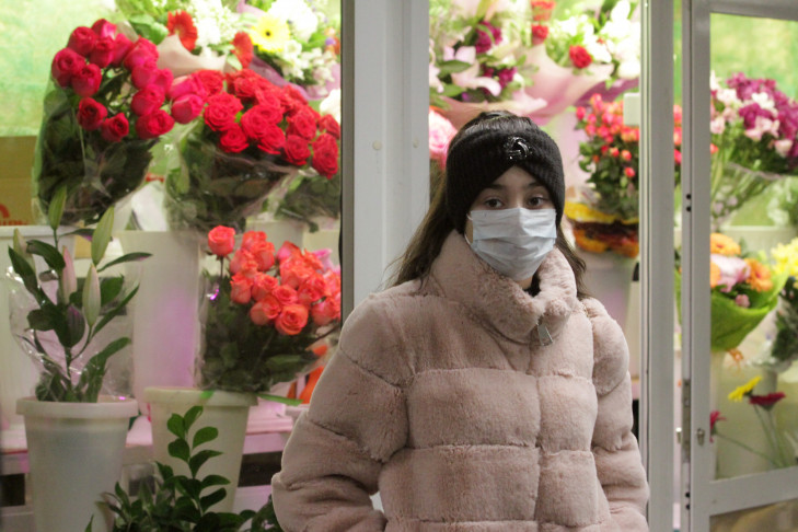 Зараженная коронавирусом жительница Новосибирска три дня назад прилетела из Парижа