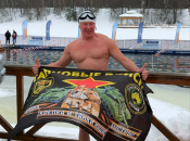 Участник СВО из Бердска завоевал золото на Кубке России по зимнему плаванию