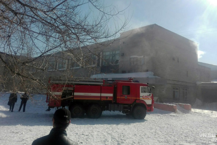Бесхозное ПТУ загорелось в Новосибирске