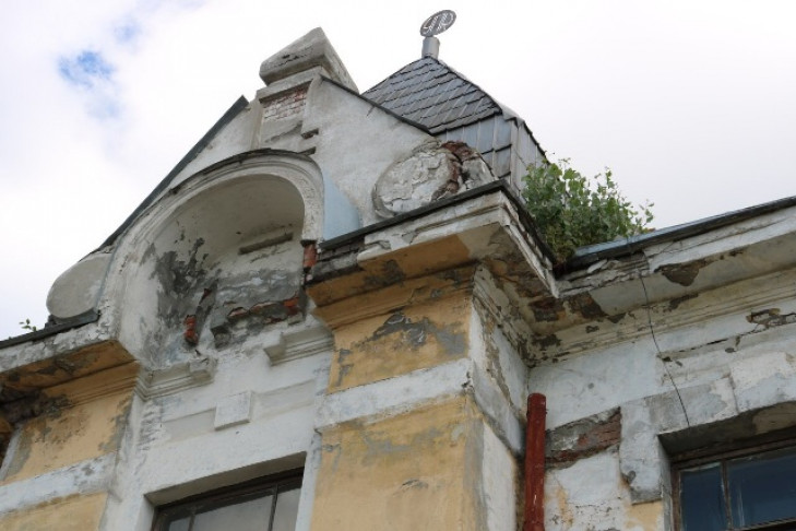 Петиция в мэрию: разрушается новосибирская школа, построеная по проекту Крячкова   
