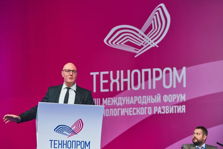 Андрей Травников проконтролировал ход подготовки форума «Технопром-2022»