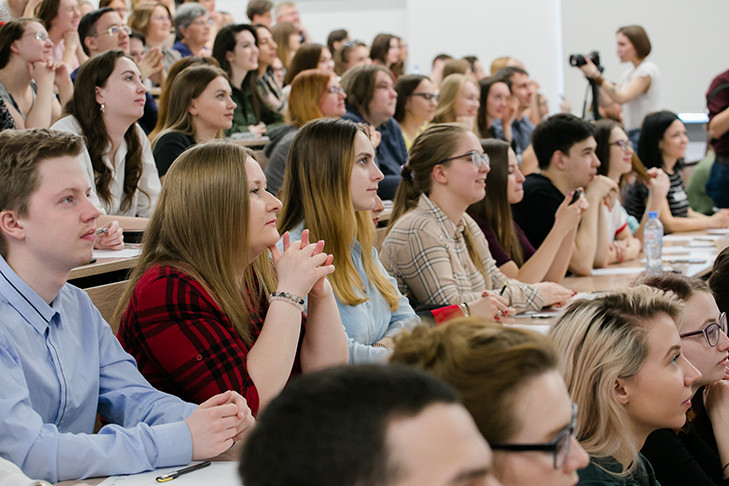 Школу предпринимательства на Слете Всемирного фестиваля молодежи открыл Авито