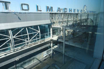Новый терминал аэропорта «Толмачево» оборудовали 25 лифтами и 16 эскалаторами