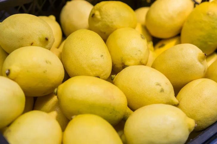 Миф о великой силе лимона в похудении развеяла профессор Строкова