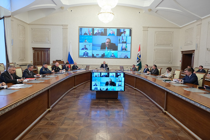 Андрей Травников поручил минпромторгу доработать пакет мер поддержки предпринимателей-участников СВО