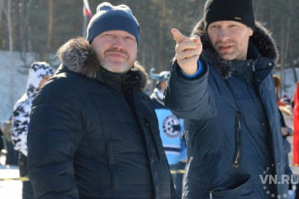 Тренер официально уходит: хоккейная «Сибирь» поблагодарила Николая Заварухина