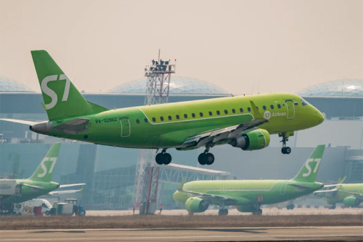 S7 обьяснила отказы в Толмачёво «переполненностью рейсов» и потерей стыковок