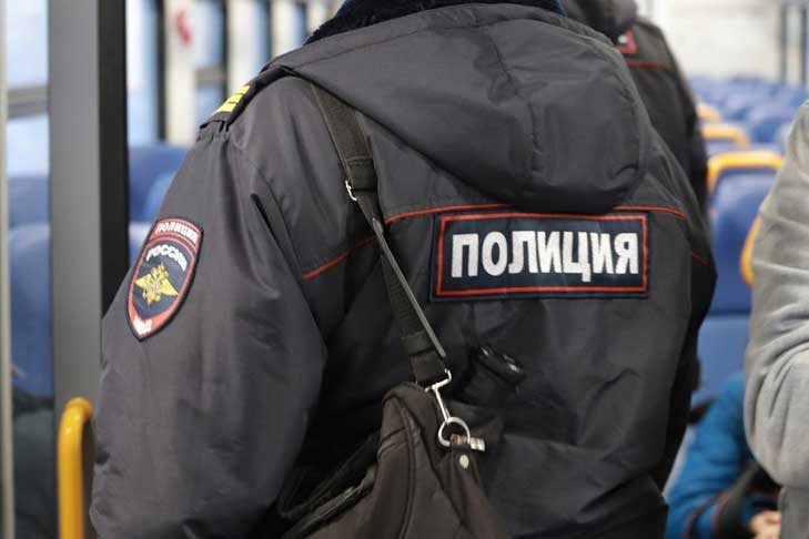 Полицейских приговорили к 7,5 годам зоны за похищение человека в Новосибирске