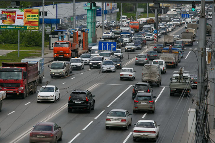 Способ разгрузить трафик на дорогах Новосибирска назвали в МУП «САХ»
