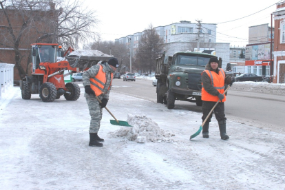 Более 1000 единиц техники готовы выйти на уборку дорог Новосибирской области от снега