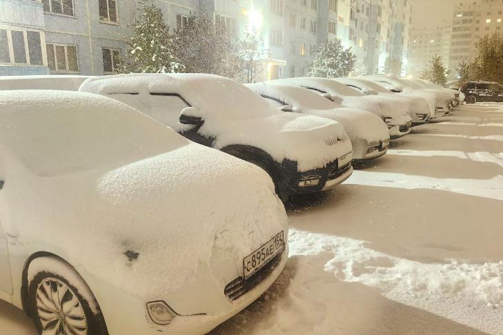 Рекордный снегопад накрыл Новосибирск 9 октября