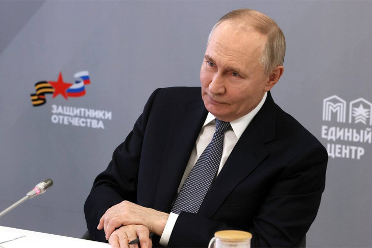 Владимир Путин в преддверии Международного женского дня встретился с матерями и женами героев СВО