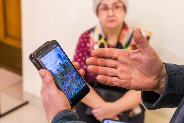 В Новосибирске Аллу Пугачеву обвинили в краже мобильного телефона