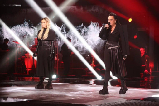 Анна Асти спела на «Голосе» вместе с вокалисткой из Новосибирска