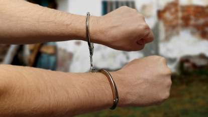 В Новосибирске задержали подозреваемых в похищении денег у подростка