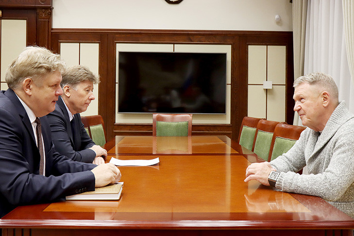 Ход строительства ЦКП «СКИФ» полпред Анатолий Серышев обсудил с гендиректором АО «Концерн Титан-2» Григорием Нагинским