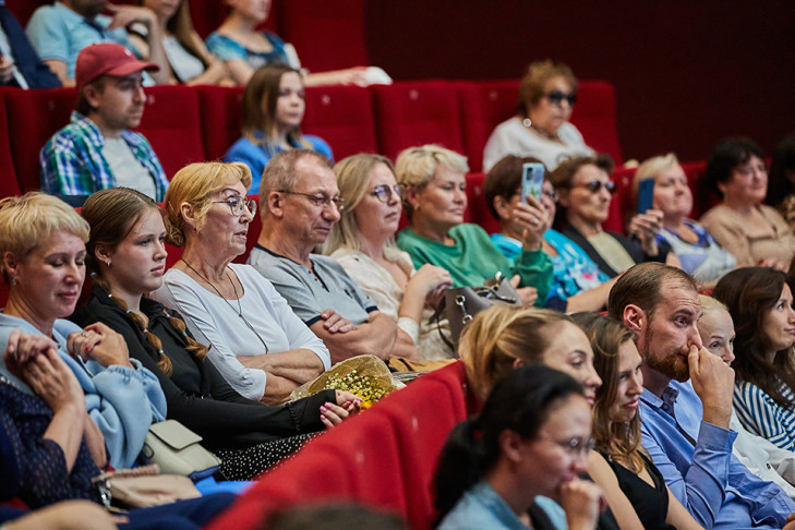 «Свет» в Новосибирске: «Ростелеком» организовал показ фильма в рамках фестиваля «Наше кино»