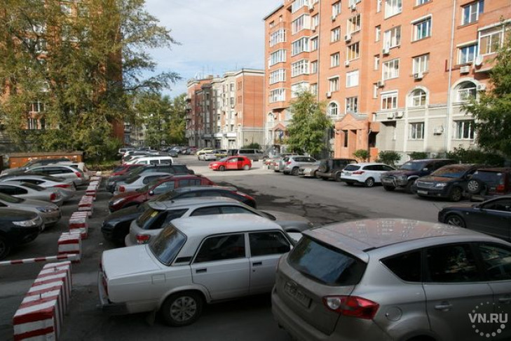 Захват парковок пресек прокурор Новосибирска