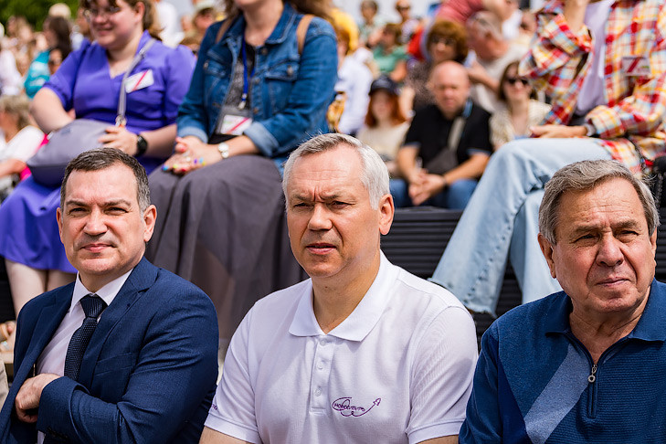 Андрей Травников и Максим Кудрявцев поздравили новосибирцев с Днем города