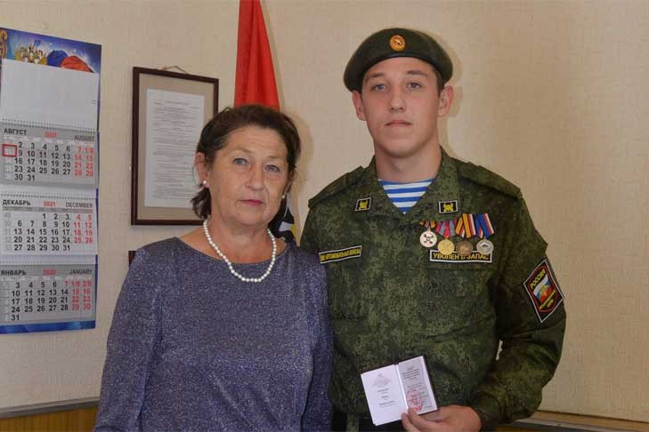 Медаль «За воинскую доблесть» получил Павел Первухин из Каргата