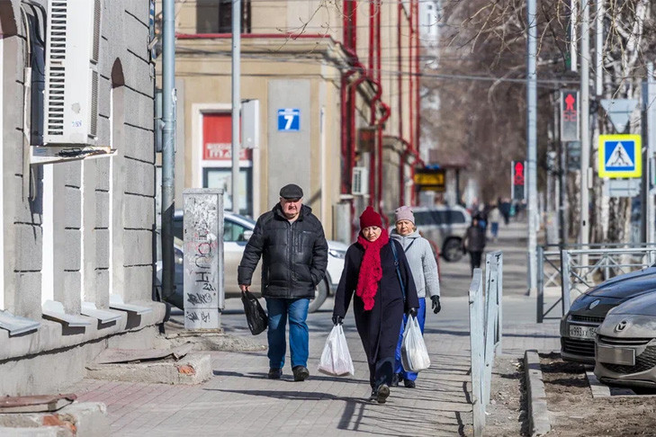 Когда обещают потепление. Потепление. Новосибирск в апреле фото.