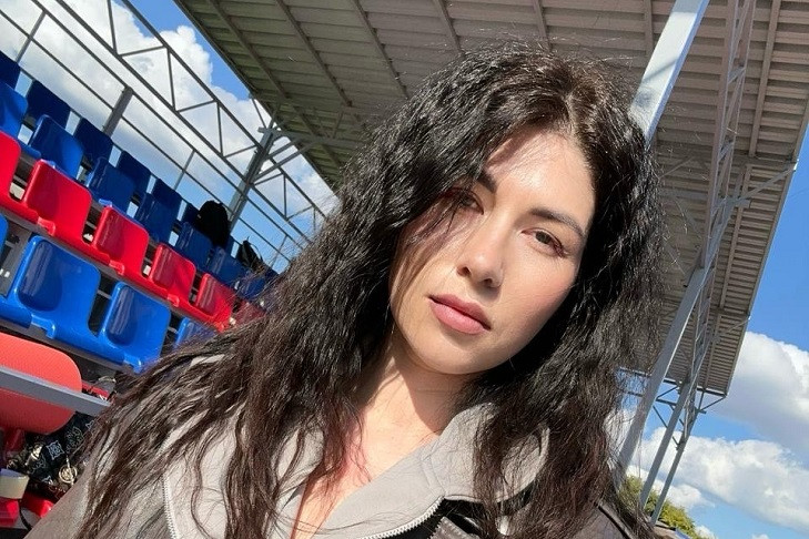 Анастасия Чагина из Новосибирска восхитила жюри шоу «Ярче звезд»