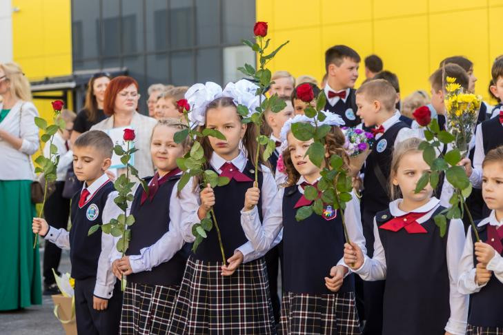 На дороговизну школьной формы жалуются родители в Новосибирске