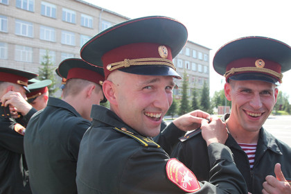 В Новосибирске состоялся выпуск молодых офицеров Росгвардии-2024