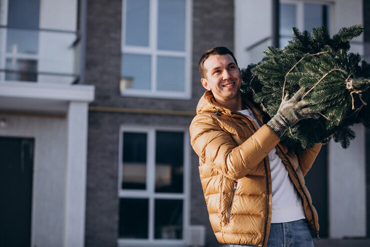 Интерактивную карту пунктов приема новогодних елок запустил Авито