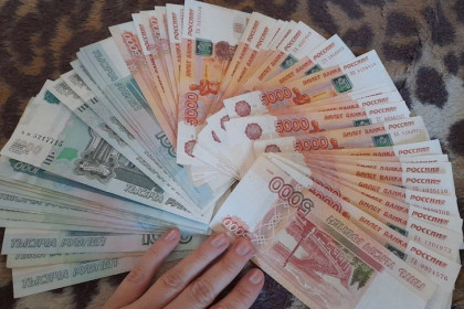 Школьные выплаты 5 и 10 тысяч рублей в августе-2022 к 1 сентября - заявление властей