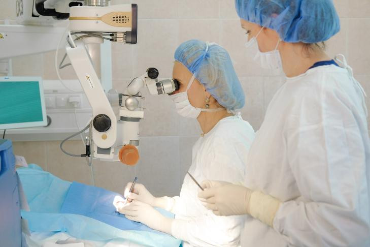 О счастье возвращать новосибирцам зрение рассказала офтальмолог Анжелла Фурсова