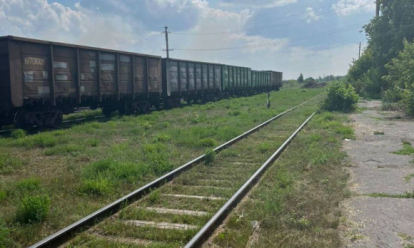 Перебегал пути: в Куйбышеве пенсионер попал под грузовой поезд и погиб