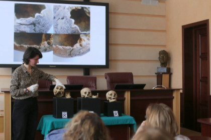 Кариес у древних сибиряков нашли ученые в Новосибирске