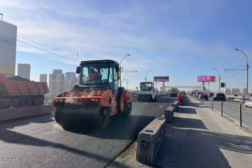 Шесть полос открыли для движения по Димитровскому мосту в Новосибирске