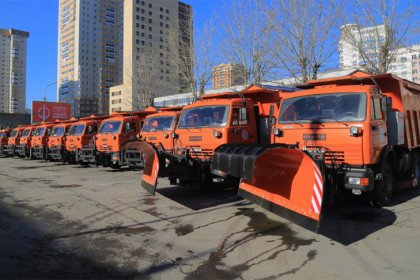 Надежные и простые машины будут чистить Новосибирск от снега
