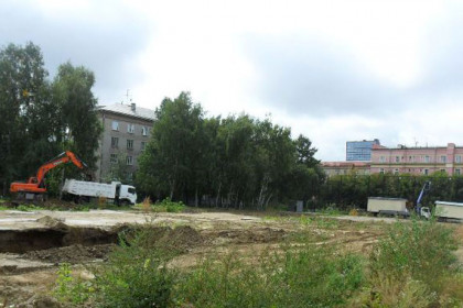 В Новосибирске началось строительство школы №54 с ценными барельефами