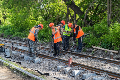 Трамваи № 10 и 18 сменили остановку на улице Связистов в Новосибирске