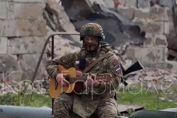 Боец Сумрак из новосибирского отряда «Вега» спел на передовой СВО