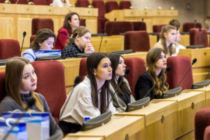 Сотни новых бюджетных мест открылись в колледжах Новосибирской области