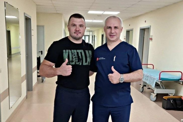 Чемпиона России по панкратиону Михаила Царева спасли от боли в Новосибирске
