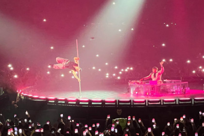 Niletto станцевал на шесте для тысячи жительниц Новосибирска