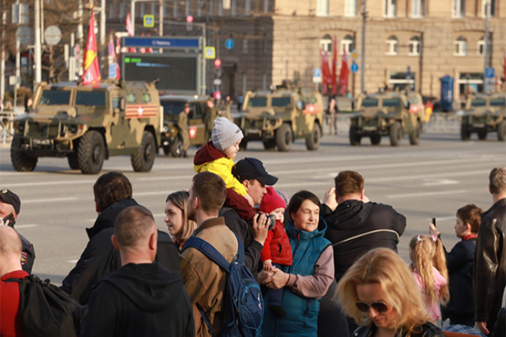 Новосибирцам установили правила посещения Парада Победы 9 мая 2022