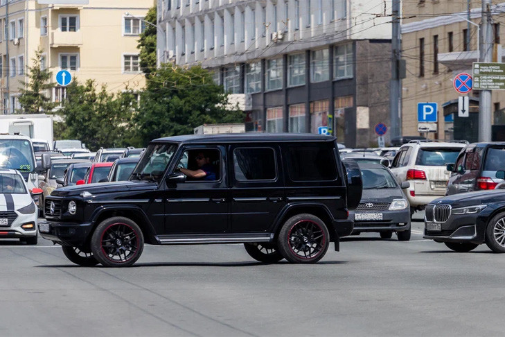 Более двух тысяч дорожных знаков установят в Новосибирской области