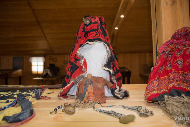 Шлем небесного всадника Мир-Суснэ-хума нашли новосибирцы