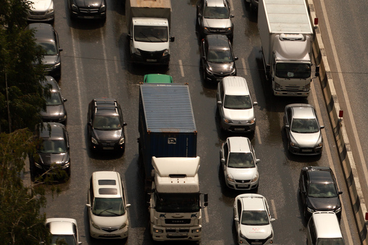 Мэр Кудрявцев раскритиковал СГК за огромную пробку на левом берегу Новосибирска