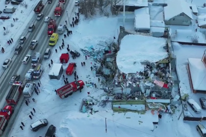Из-под завалов рухнувшего здания на Наумова в Новосибирске спасен третий человек