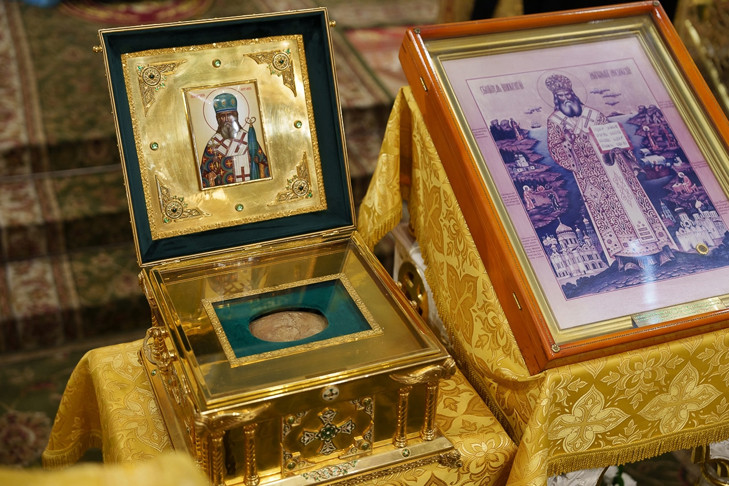 В Новосибирске продлили пребывание ковчега с честной главой святителя Иннокентия