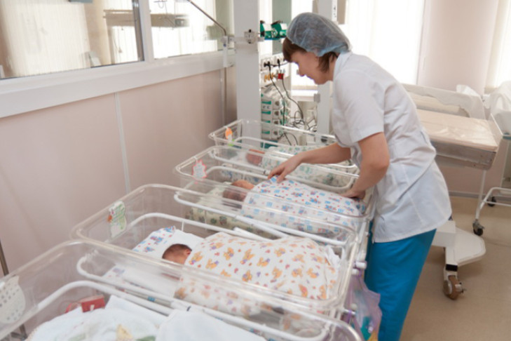 О возможности родить ребенка в 50 лет рассказала новосибирцам гинеколог Пивень