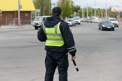 Военного поймали в Новосибирске с поддельными водительскими правами